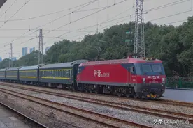 K1216次由青岛北开往石家庄，沿聊城、冠县、广平、邯郸方向行驶图片