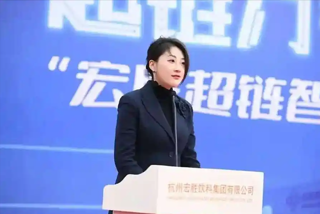 宗馥莉辞任娃哈哈董事长，从7000亿营收神话到黯然离场，她输在哪