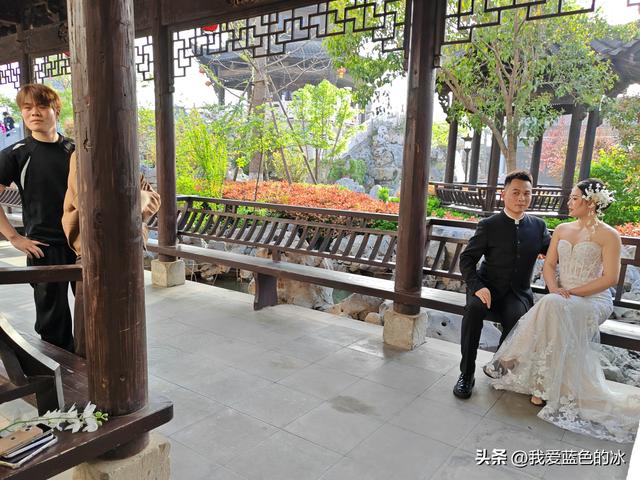 闲逛菏泽市老城曹州。这里的慎思园成了婚纱照的网红天堂了