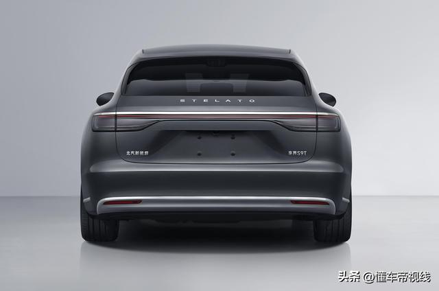 享界S9T红色实车曝光
