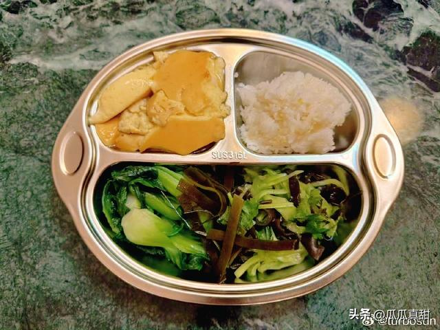 孙俪把这叫干净饭，网友: 学校食堂天天都这样，怪不得上学就变瘦