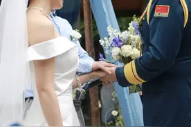 爱的选择：我和武警丈夫的故事## 描述图片