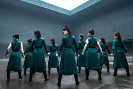 又美又飒！这个中国女团，真的很“能打”！图片