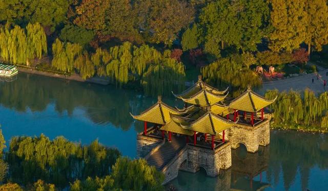 高铁1h！比西安秀美！这座千年古都秋色绝了！高光仅20天！