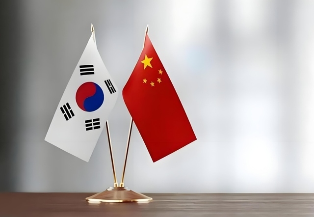 李在明不装了？承诺不再对华保持特殊关系，中方四字回应意味深长