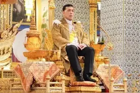 泰王玛哈72岁大寿，坐九层宝座上俯瞰众生，心中苦自己知啊！图片