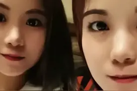 刷短视频相认！一对失散30年网红双胞胎姐妹三年后却彻底决裂图片