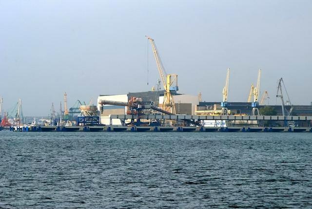 禁止所有中国外交官入境，不让两岸统一，这个国家比美国还要嚣张