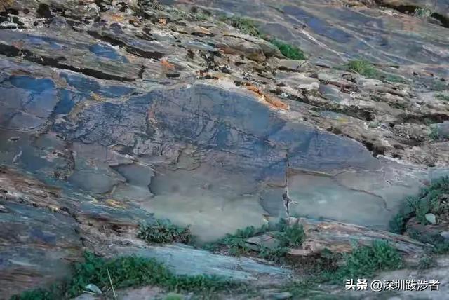 青海尕日塘秦刻石，我想从深圳徒步3000公里奔向你