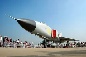 八爷不死！歼8获新生，成隐身弹药发射平台，歼20和歼16被解放？图片