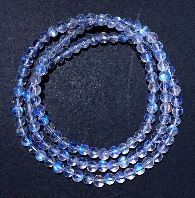 月光石选购攻略！如何选出最迷人的蓝月光