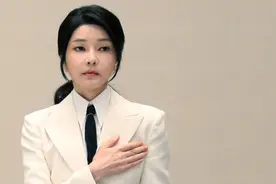 金建希被曝关键证据，送给尹锡悦致命一击，李在明为中韩关系定调图片