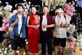 黄海波夫妇举办十周年晚宴！黄磊现身送祝福，8岁儿子正面照曝光图片