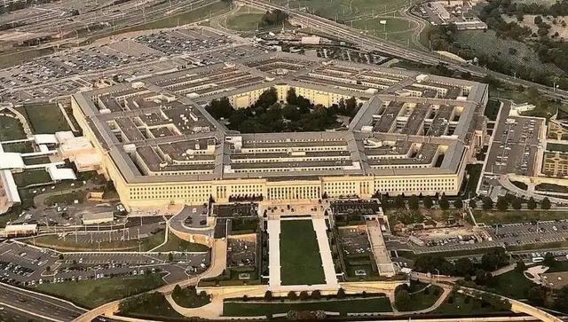 北京大阅兵后，俄方收到最新情报，美国为中国准备了25个秘密武器