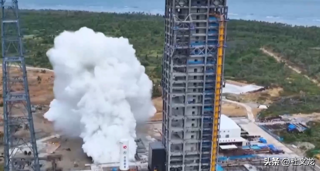 长十系留点火试验成功，建立“天梯”基础，中国距登月更近一步