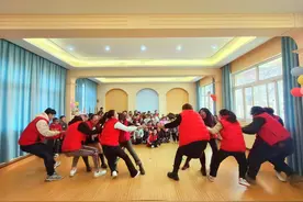 春风十里 爱在一起——利津县汀罗镇第二幼儿园“三八”妇女节活动图片