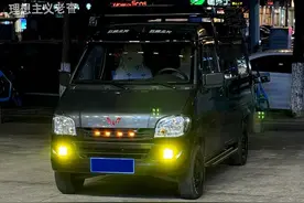 低成本简约模式，五菱之光改装床车旅行，小面包打造露营车自驾游图片