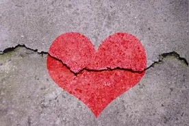 跨越生死的爱情“剧本”：已故男友为何还活着？图片