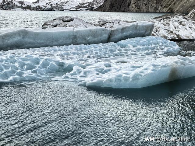 喀什经317到成都，边坝-洛隆，看祥格拉冰川，登顶观三色湖