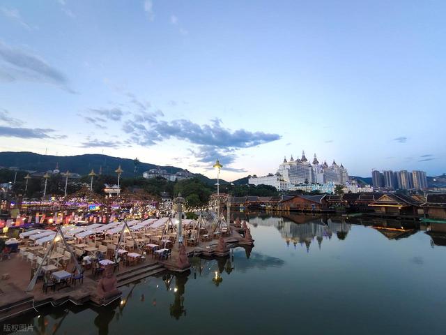 广东阳江和云南西双版纳哪里更适合老年人过冬旅居？