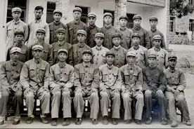 1982年干部离休政策正式出台，离休干部政治、经济、生活条件不变图片