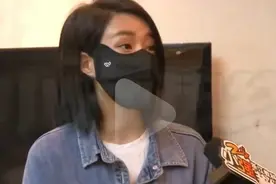 13岁儿子贱卖妈妈2只名牌包包，妈妈追责平台，网友建议自我反省图片