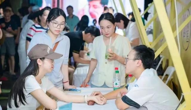 杭州年轻人，正在悄悄“养”出一个新市场