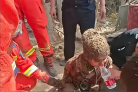 新疆00后女辅警救人后续！已回岗工作，公安部发声，没有给予转正图片