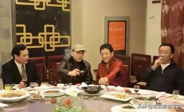 谢雷，点评师父侯耀华：自以为是，跟威武、霸气、睿智，都不挨边