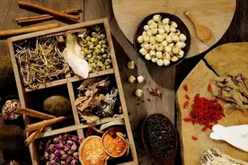 中医的疏调解郁安神汤，治好了被折磨八年的焦虑症患者！图片