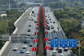 武汉交警发布国庆假期出行提示图片