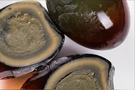 皮蛋含铅量高，常吃对人体伤害大？真的假的，医生告诉你实情!图片