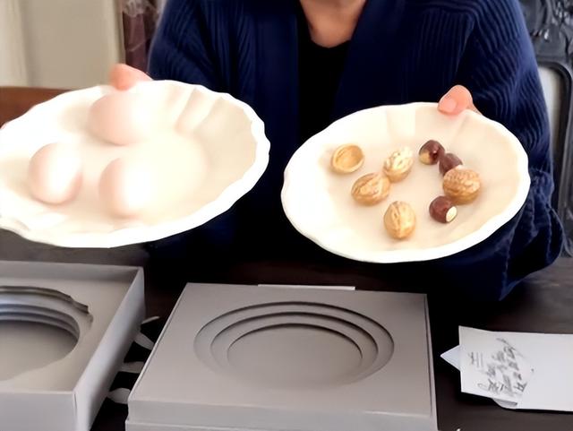 陈凯歌前妻洪晃晒京郊院子，空地上百平，爱马仕被她拍出廉价感