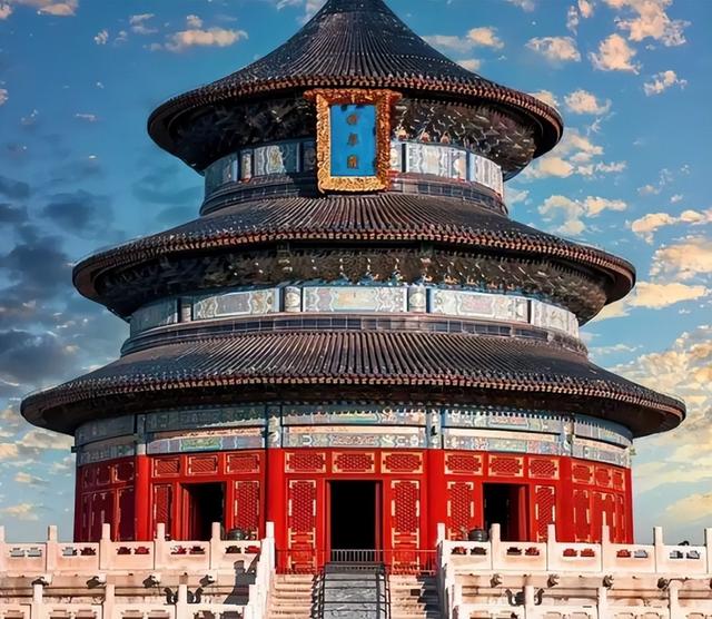 德国美女来中国旅游前备满干粮，落地北京后愣住