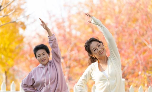 “经常运动”被推翻？医生建议：过了60岁，最好保持4个锻炼习惯