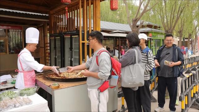 2026年全国群众登山健身大会在青铜峡黄河大峡谷旅游区成功举办！