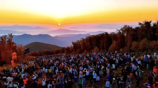 接待国内游客1336万人次，同比增长16%！吉林省长假前三天文旅市场火热