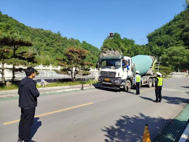 立夏初启 恰逢归期 云屏山水不负相逢