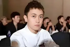 坐3.6亿飞机，戴1000万名表，拿5000万炒股的秦奋究竟什么背景图片