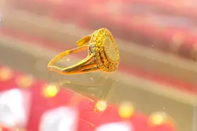 4克金项链加价1900多元，换购了3.6克的金戒指？“克重”“一口价”要如何分辨……图片