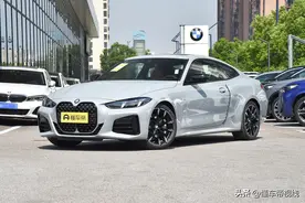 新车 | 激光尾灯需选装，新款宝马4系双门轿跑车到店，38.69万元起图片