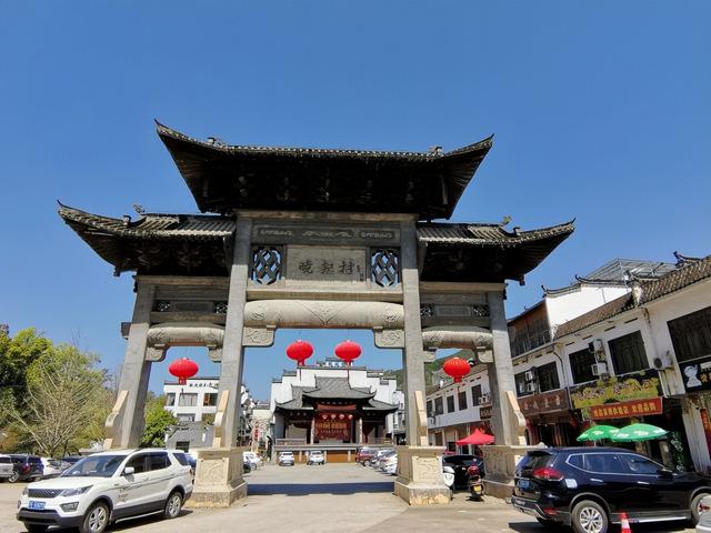 清明小假期不知去哪？来婺源看最美的乡村，把春天都锁在油菜花里