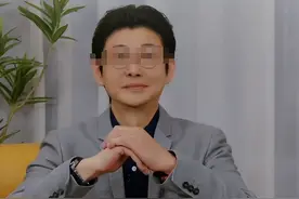 最帅央视主持人程前：管生父叫“三爸”，娶小20岁妻子，61岁复出图片