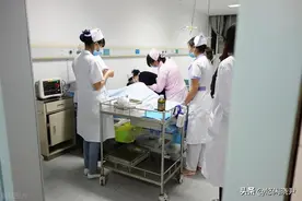 这是有多馋！女子捡路边病死小狗回家吃后，全身出血，止都止不住图片