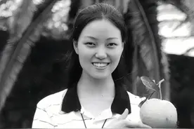 12年川大31岁新婚女博士跃下13楼，父母爆出内幕:女婿有特殊癖好图片