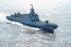 中国最成功的驱逐舰，仅用055驱逐舰一半造价，实现了七成战斗力图片