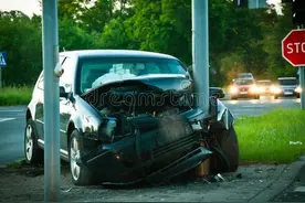 老婆考了驾照简直是家里的灾难，你有了驾驶证我口袋要捂不住了图片