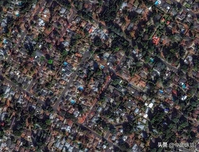 AI假图杀疯了！美俄情报机构中招，五角大楼为它背黑锅，股市惊魂