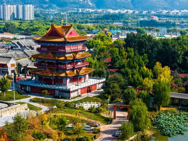 深秋泰安陡山河