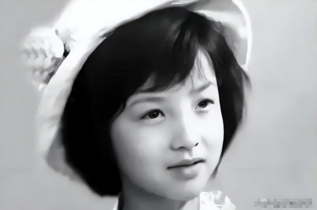 吃里扒外！定居美国13年	，回国捞金惨遭“驱逐	”，52岁活成了笑话